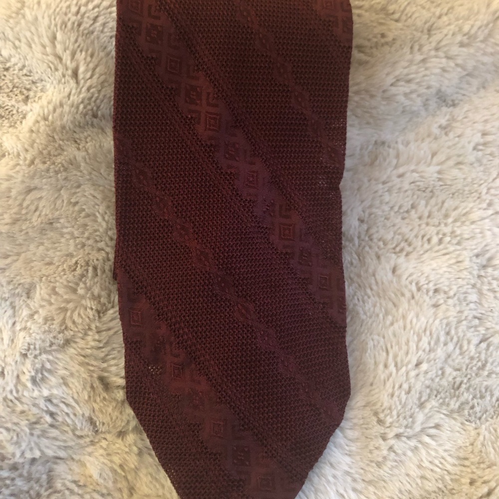 Ralph Lauren sheer Burgundy Knit Pattern Tie